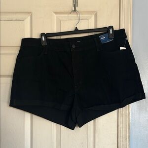 NWOT Old Navy black WOW high Rise denim shorts size 22